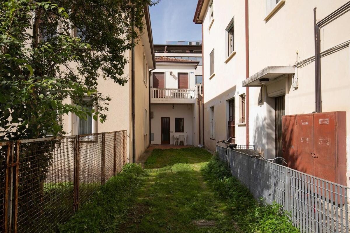 Monolocale - Piano Terra - Ingresso Indipendente Appartement Padua Buitenkant foto
